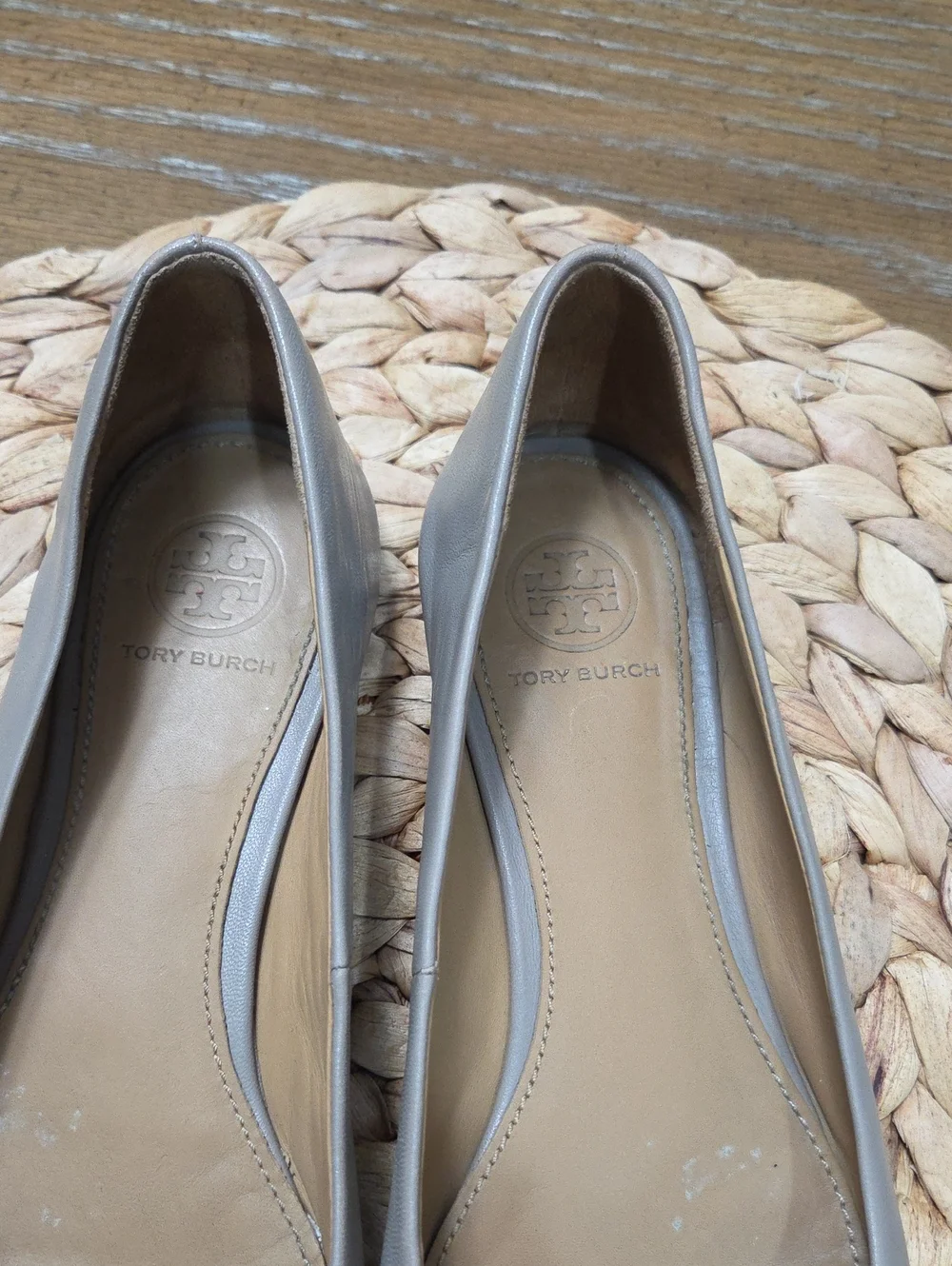 Tory Burch Benton 2 Leather Ballet Flats French Gray Gold Logo Size 6